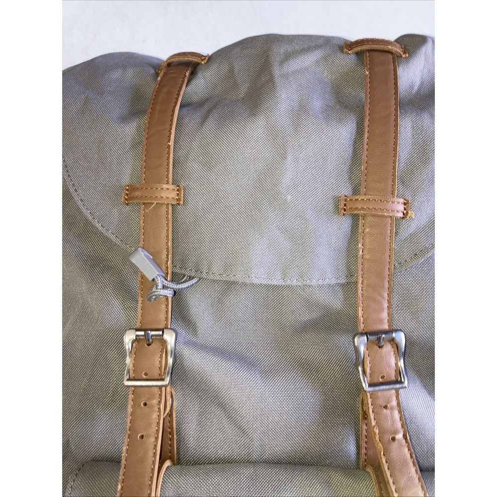 Herschel Little America Mid Laptop Backpack Grey & Red/White Stripe Lining - Picture 5 of 16
